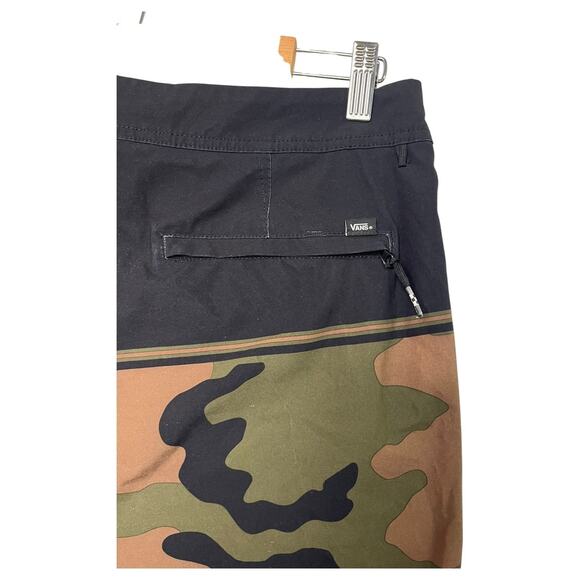 Vans Board Shorts Mens 32 Green Camouflage Black Swim Trunks Pocket Beach Cruise - Picture 11 of 15